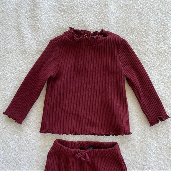 Old Navy Ribbed Set & Gap Bodysuit Bundle - Picture 5 of 6